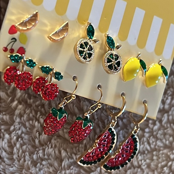 NOIR Fruity Loopy Earrings - Picture 4 of 5